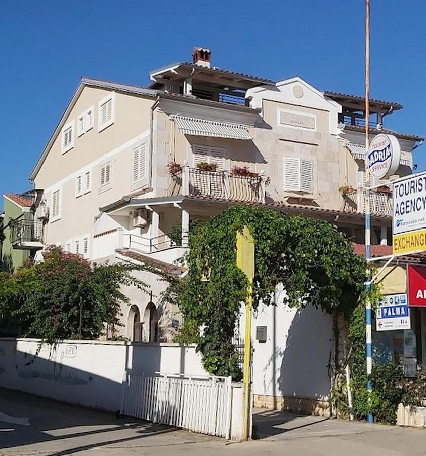 Rooms And Apartments Palma B&B Medulin Luaran gambar
