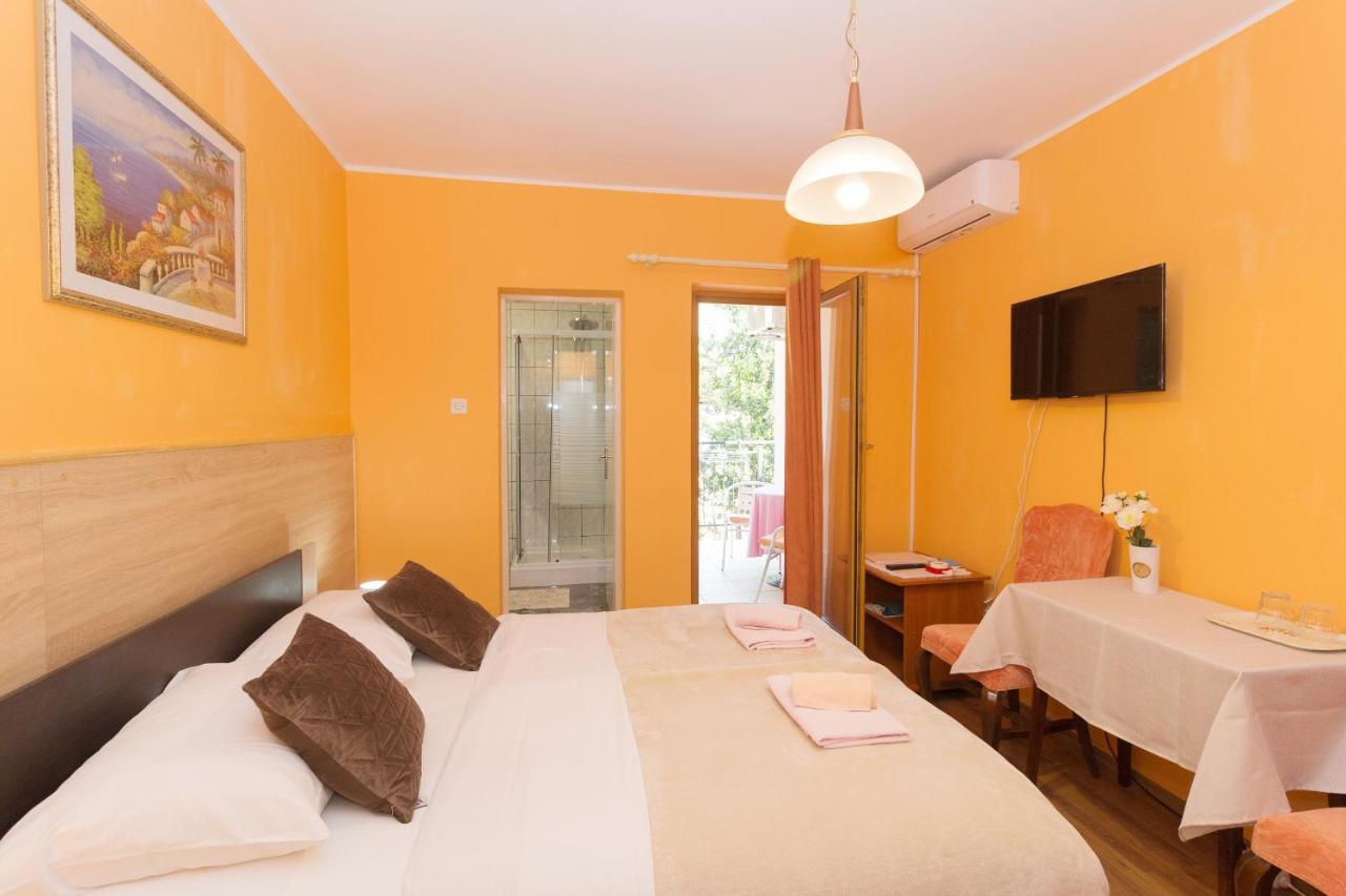 Rooms And Apartments Palma B&B Medulin Luaran gambar