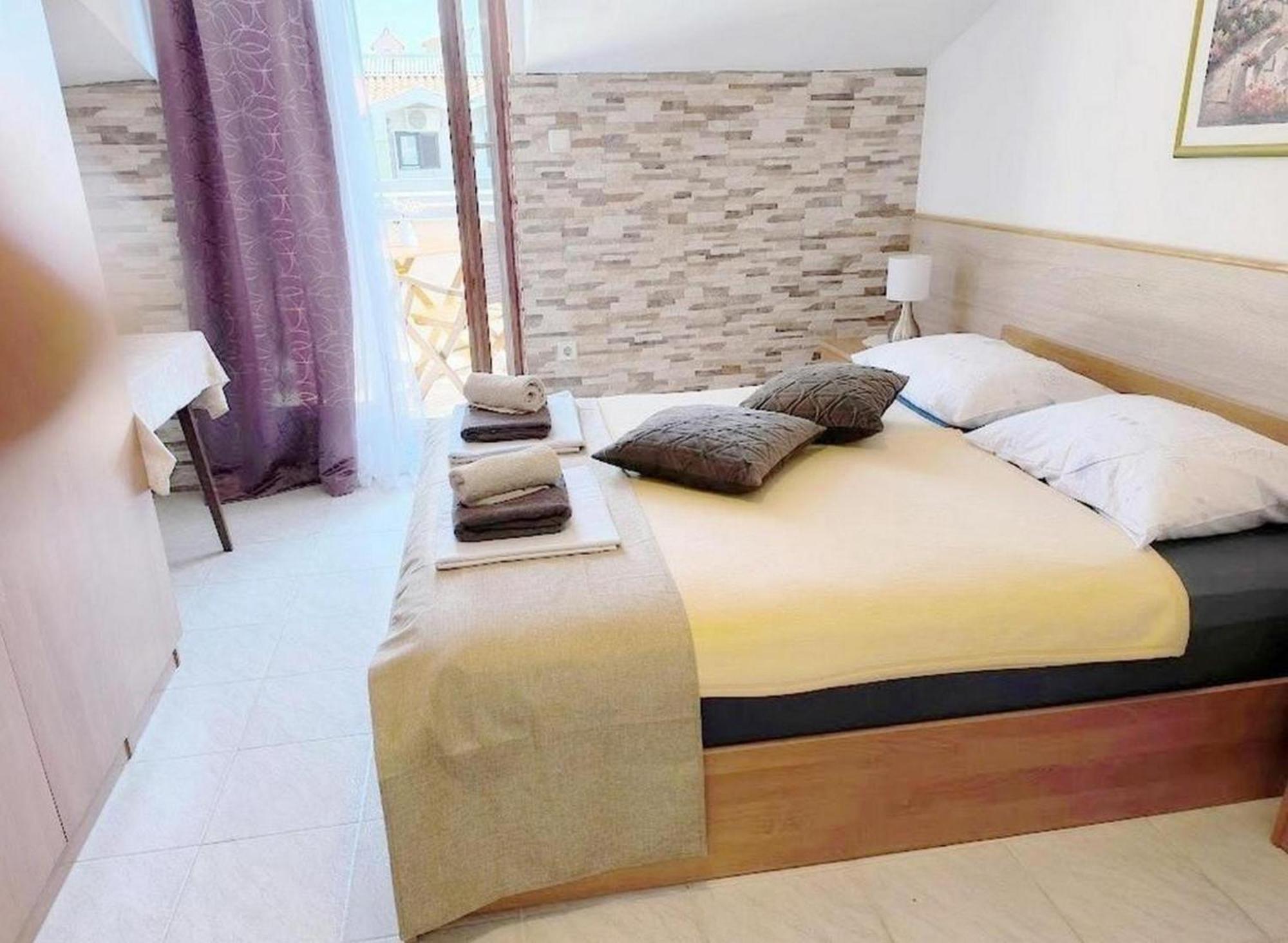 Rooms And Apartments Palma B&B Medulin Luaran gambar