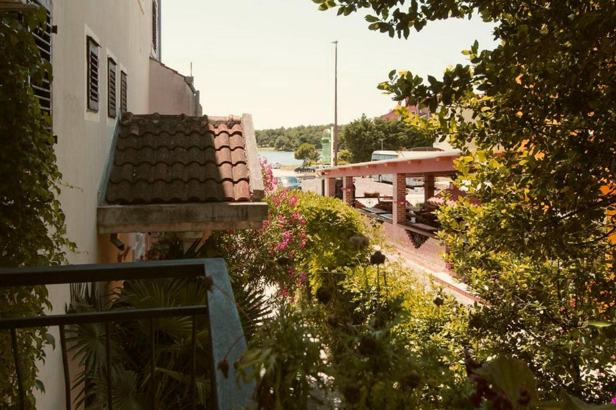 Rooms And Apartments Palma B&B Medulin Luaran gambar