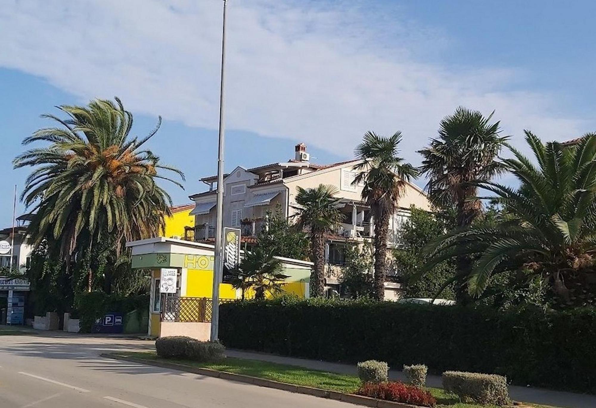 Rooms And Apartments Palma B&B Medulin Luaran gambar