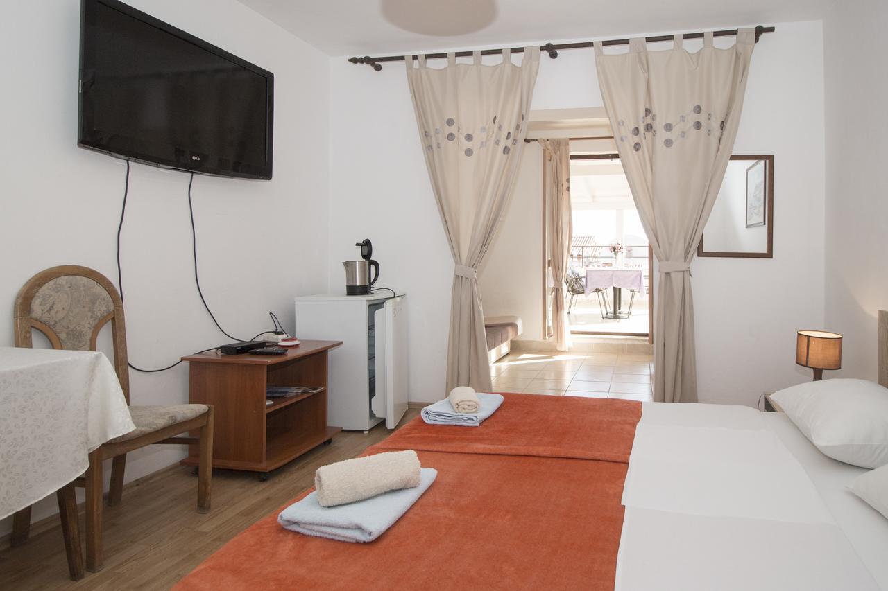 Rooms And Apartments Palma B&B Medulin Luaran gambar